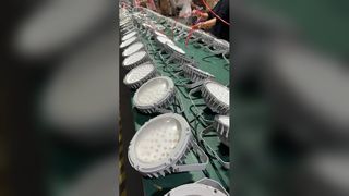 100W LED αντιεκρηκτικό φωτιστικό υψηλής κόλπων με πιστοποίηση IP66 και φακό από σκληρυμένο γυαλί για επικίνδυνη περιοχή