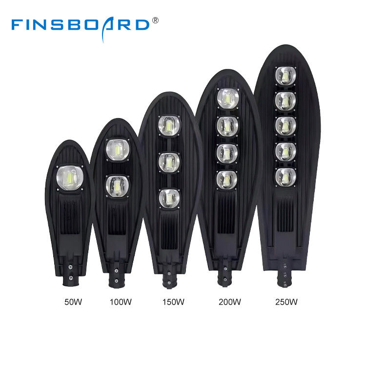 Φωτιστικό δρόμου LED υψηλής ισχύος 50W-250W με βαθμό αδιαβροχοποίησης IP66 και απόδοση 120 lm/W